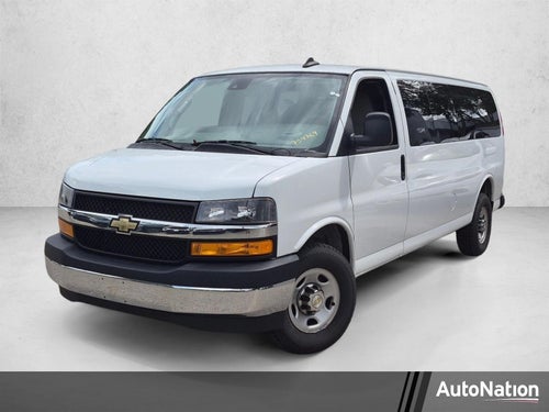 2024 Chevrolet Express Passenger 3500 1LT