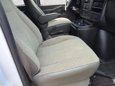 2024 Chevrolet Express Passenger 3500 1LT