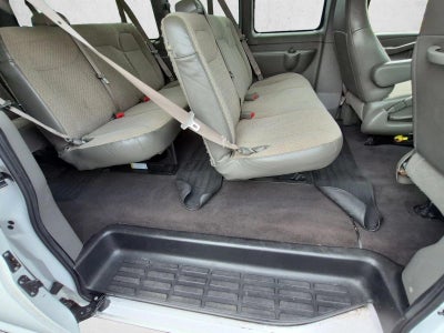 2024 Chevrolet Express Passenger 3500 1LT