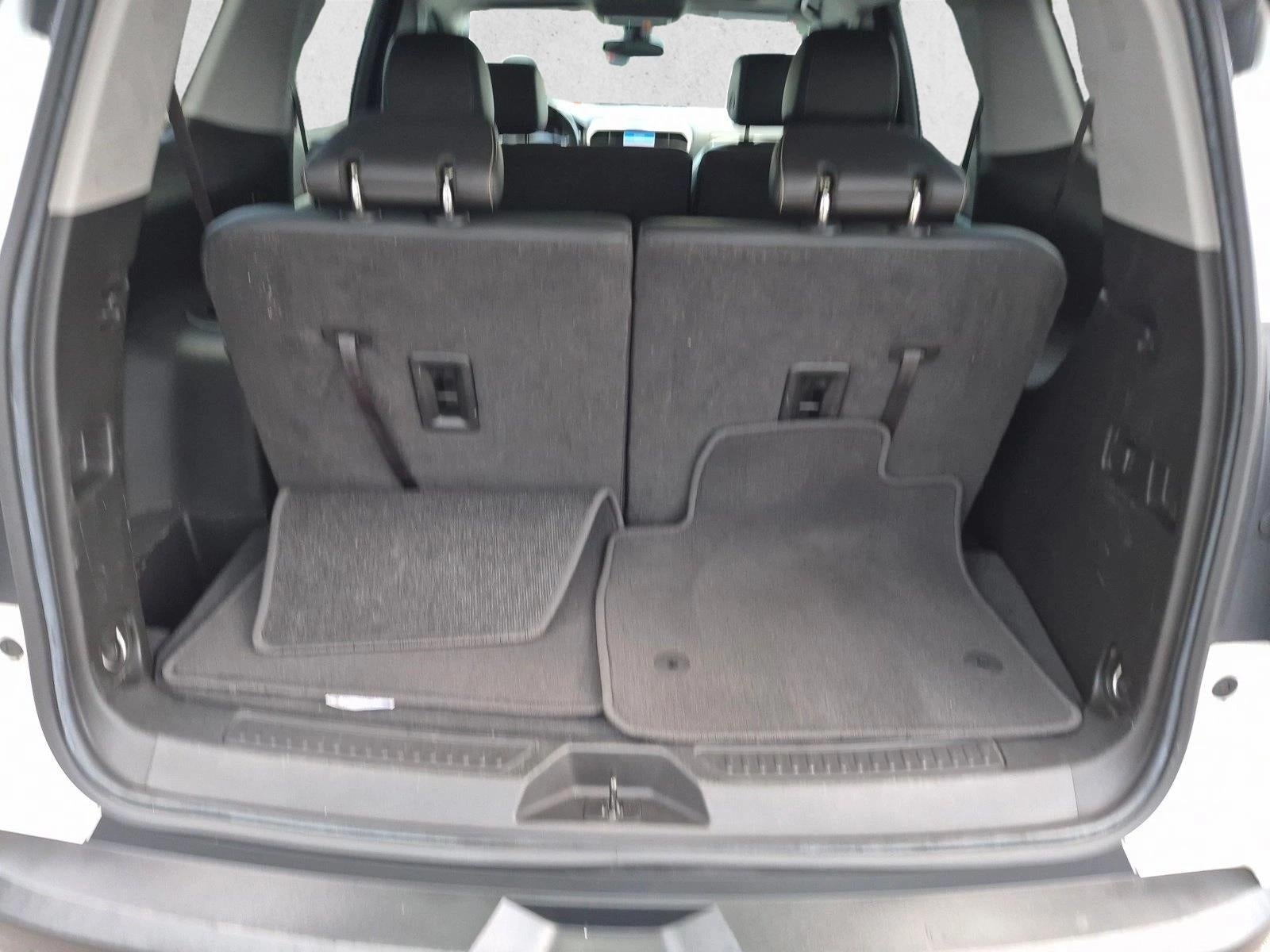 2022 GMC Acadia SLT