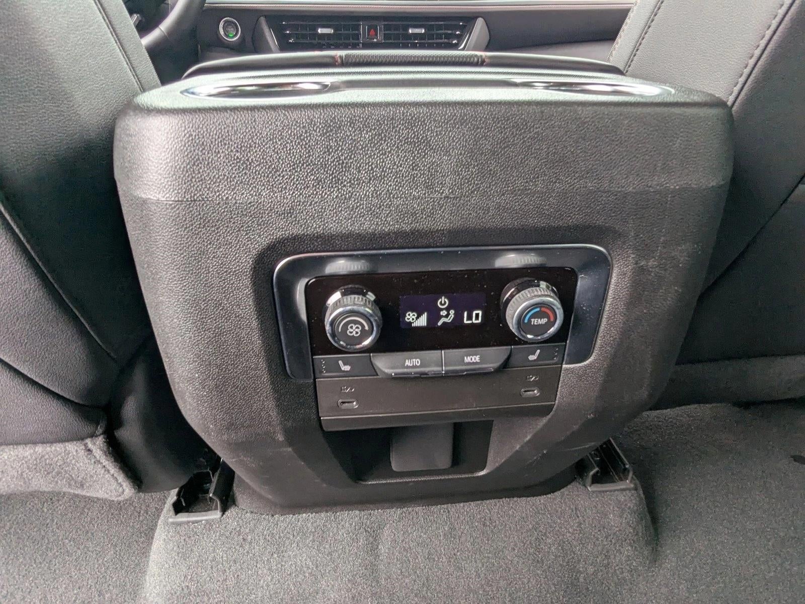 2025 Chevrolet Suburban RST