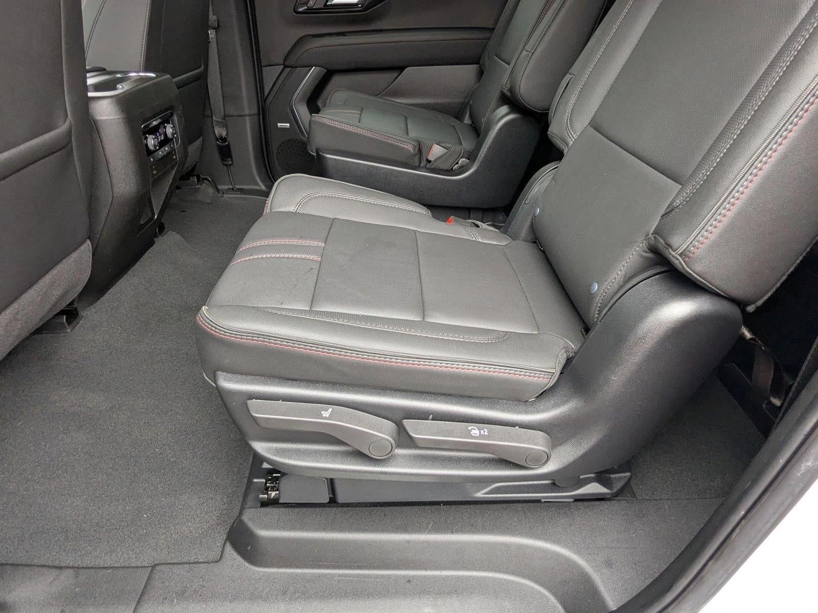 2025 Chevrolet Suburban RST