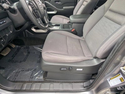 2022 Nissan Frontier Base