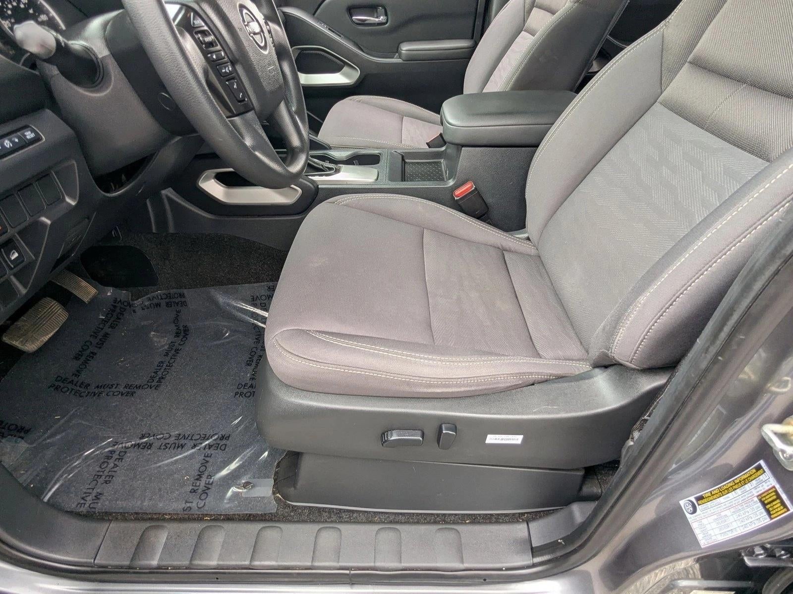 2022 Nissan Frontier Base