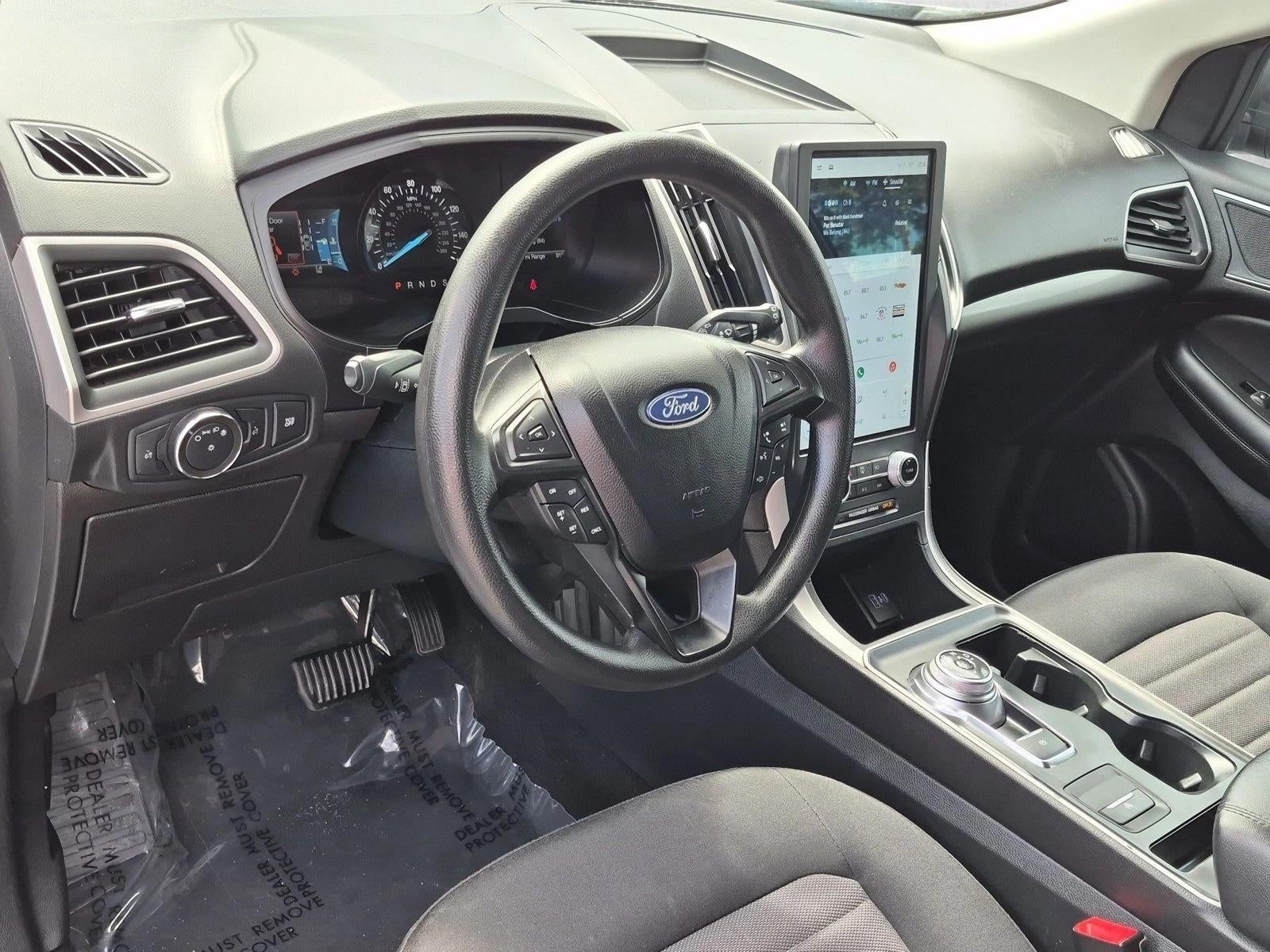 2022 Ford Edge SE