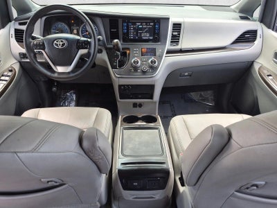 2017 Toyota Sienna XLE 8 Passenger