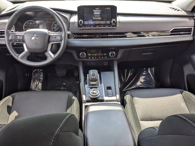 2024 Mitsubishi Outlander ES