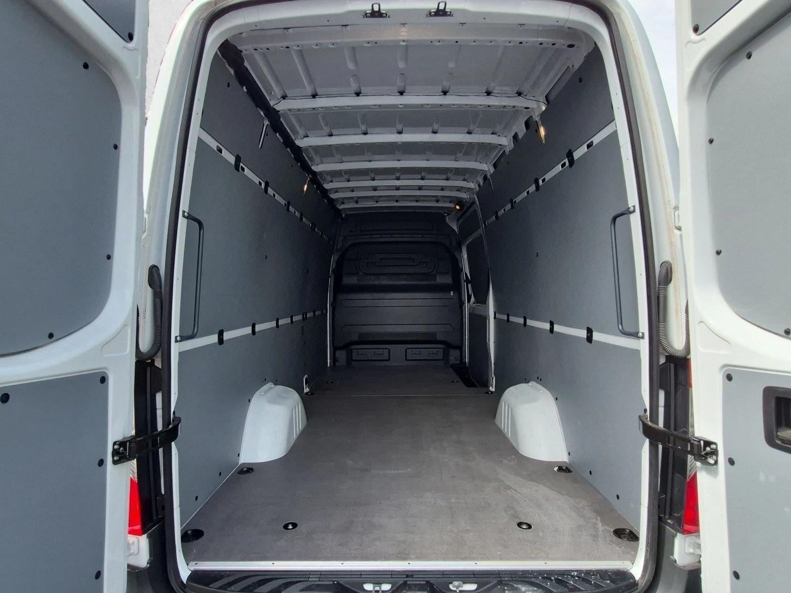2025 Mercedes-Benz Sprinter Cargo Van Base