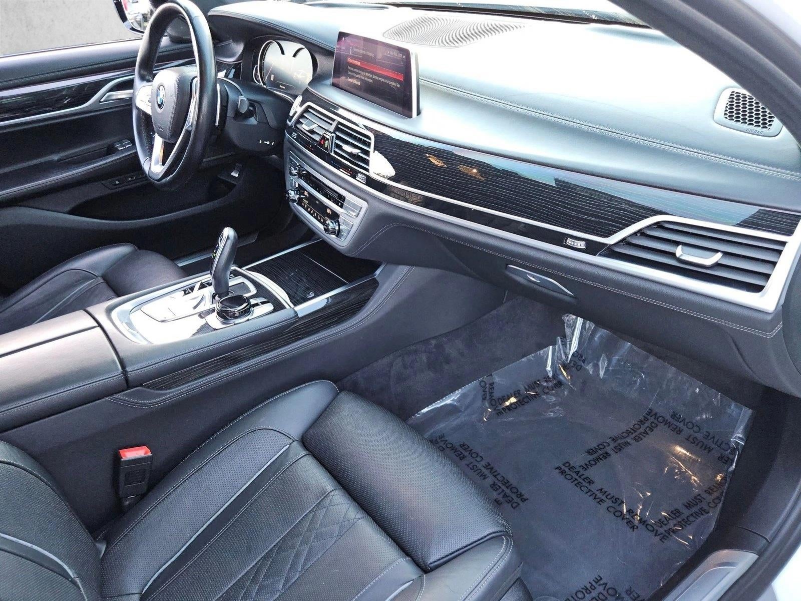 2019 BMW 750i 750i