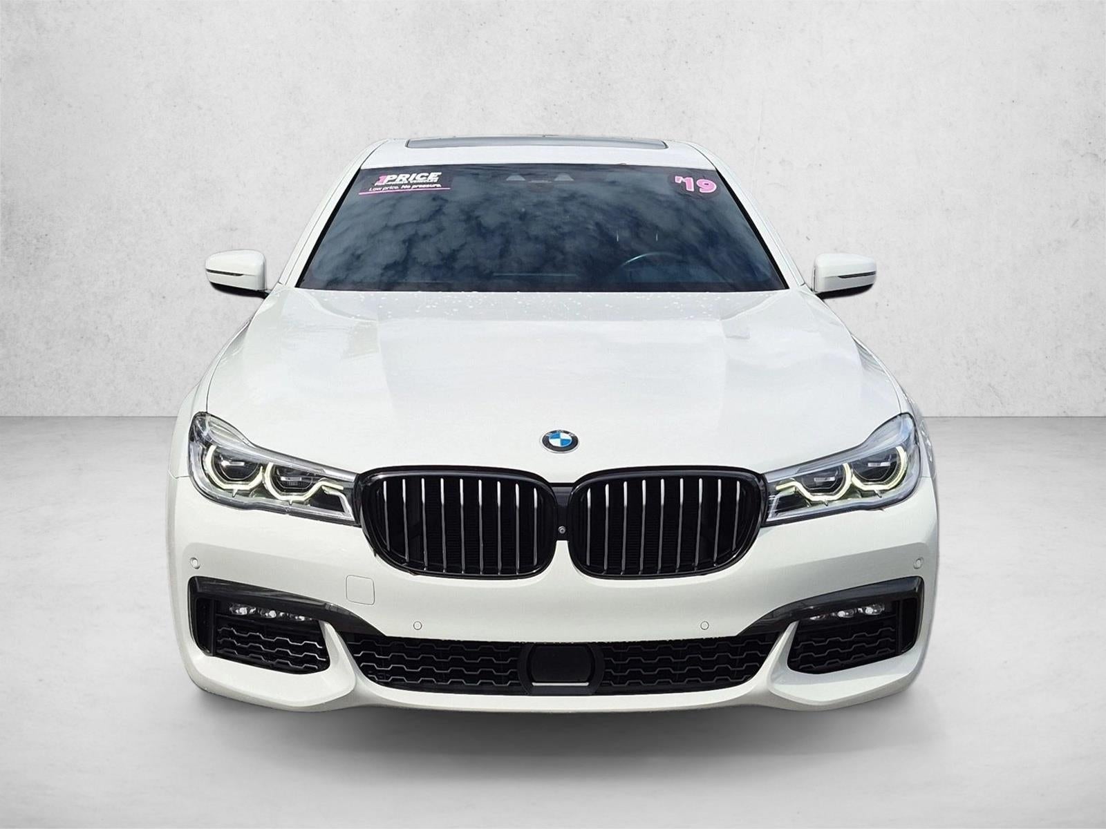 2019 BMW 750i 750i