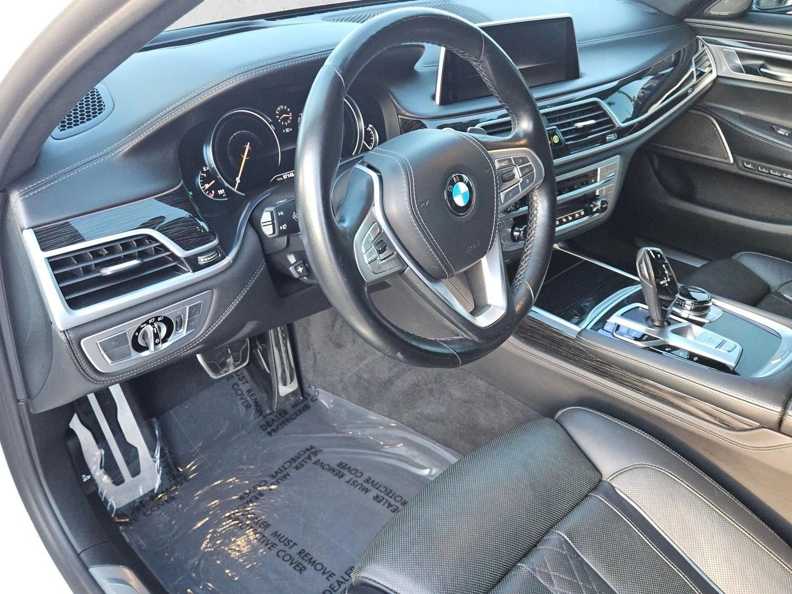 2019 BMW 750i 750i