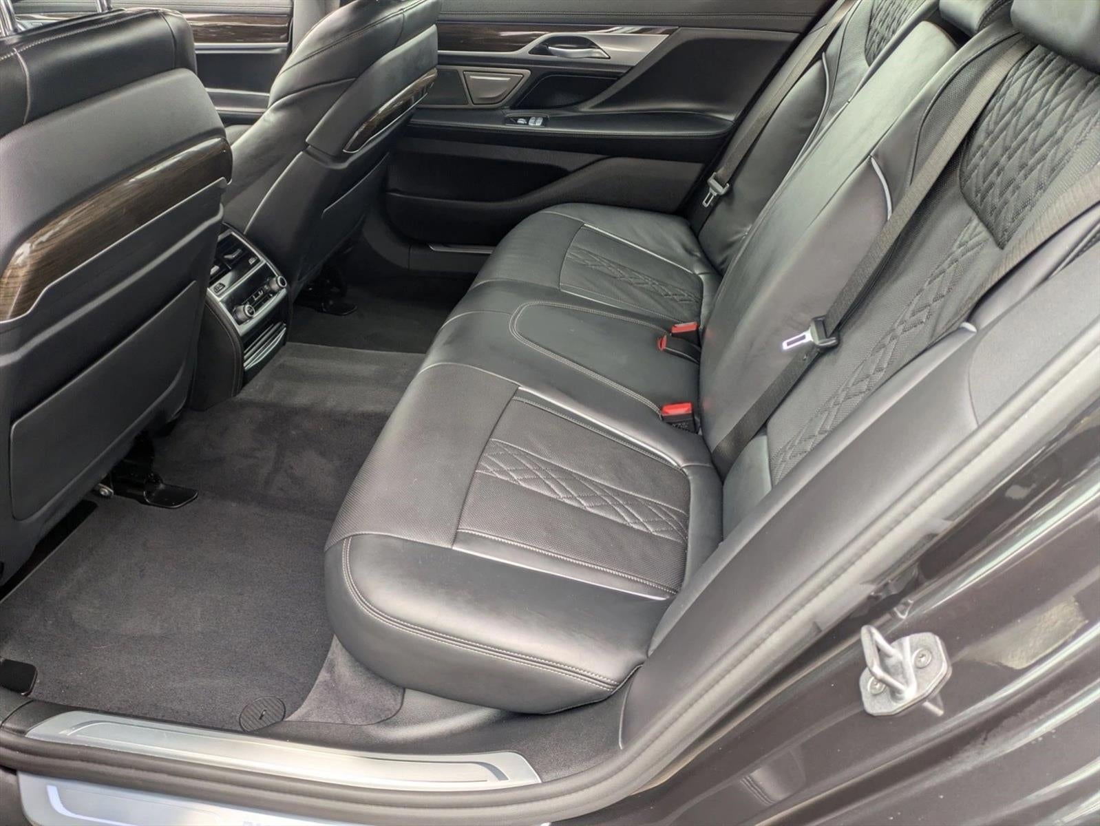 2021 BMW 740i 740i