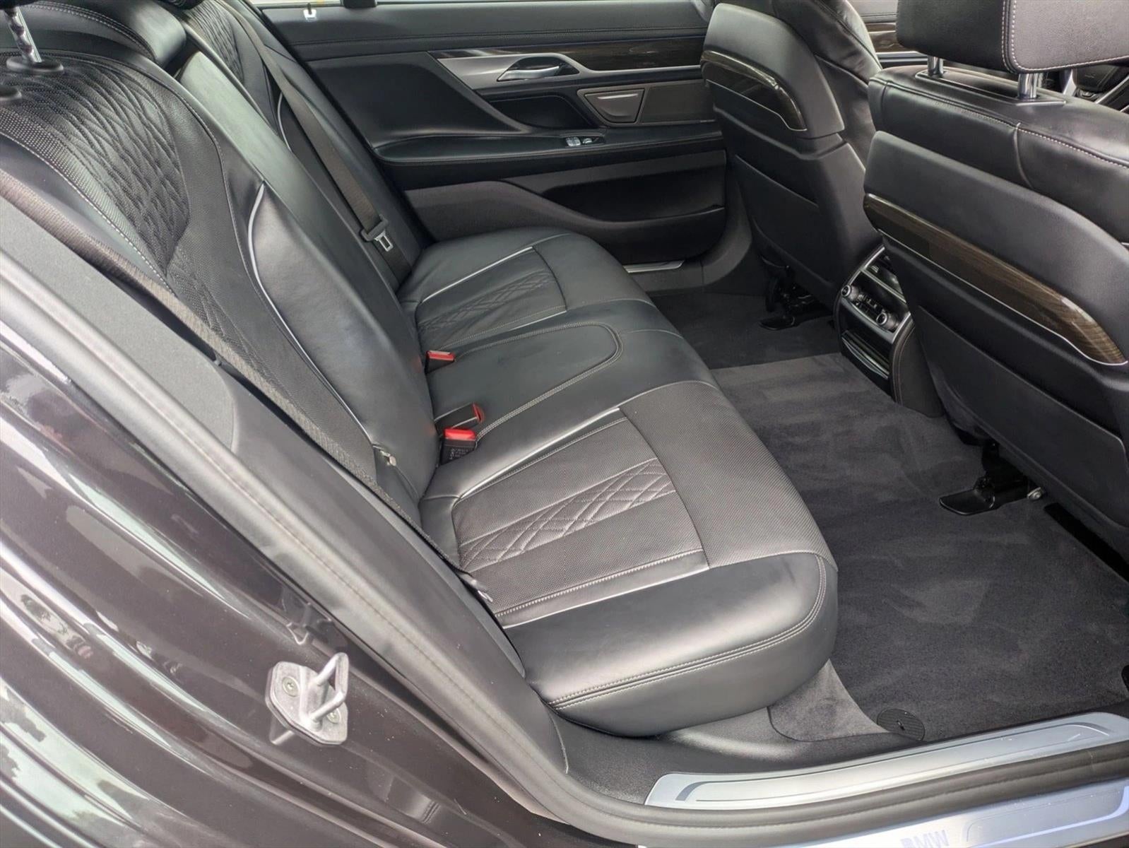 2021 BMW 740i 740i