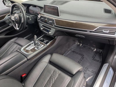 2021 BMW 740i 740i