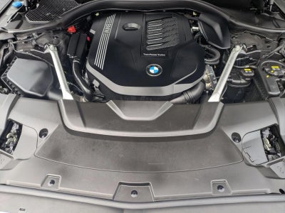 2021 BMW 740i 740i