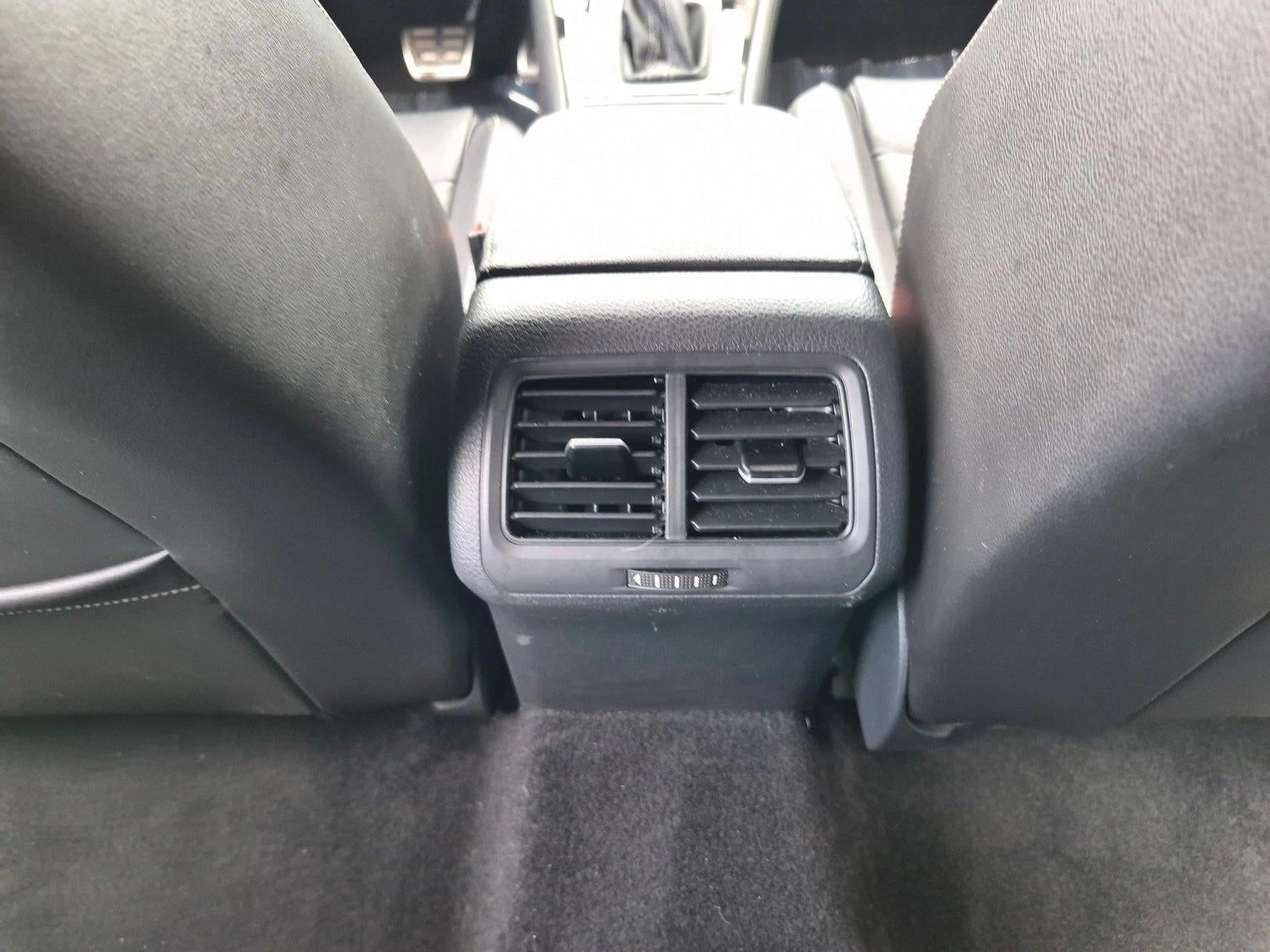 2017 Volkswagen Golf R Base