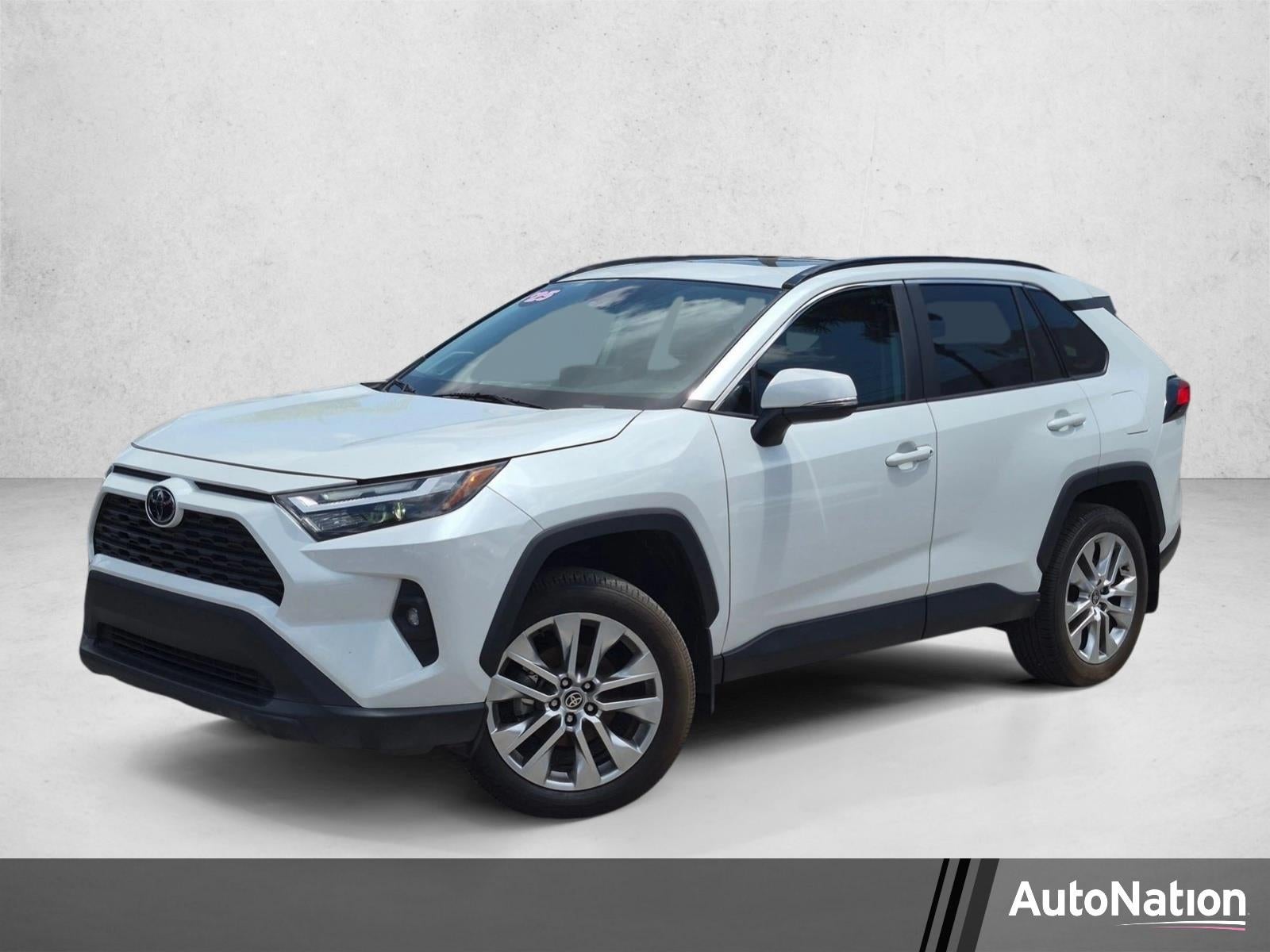 2025 Toyota RAV4 XLE Premium FWD (Natl)