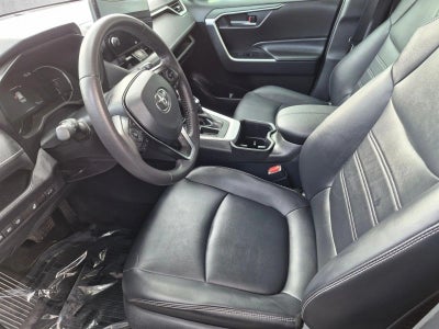 2025 Toyota RAV4 XLE Premium FWD (Natl)