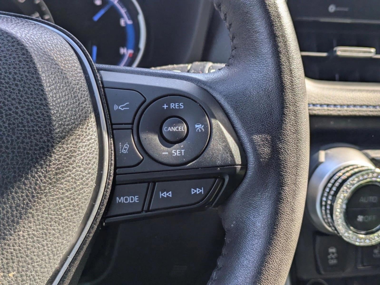 2022 Toyota RAV4 Hybrid XSE AWD (Natl)