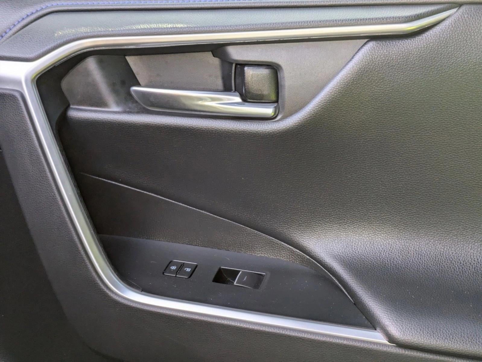 2022 Toyota RAV4 Hybrid XSE AWD (Natl)