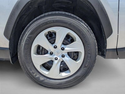 2020 Toyota RAV4 LE FWD (GS)
