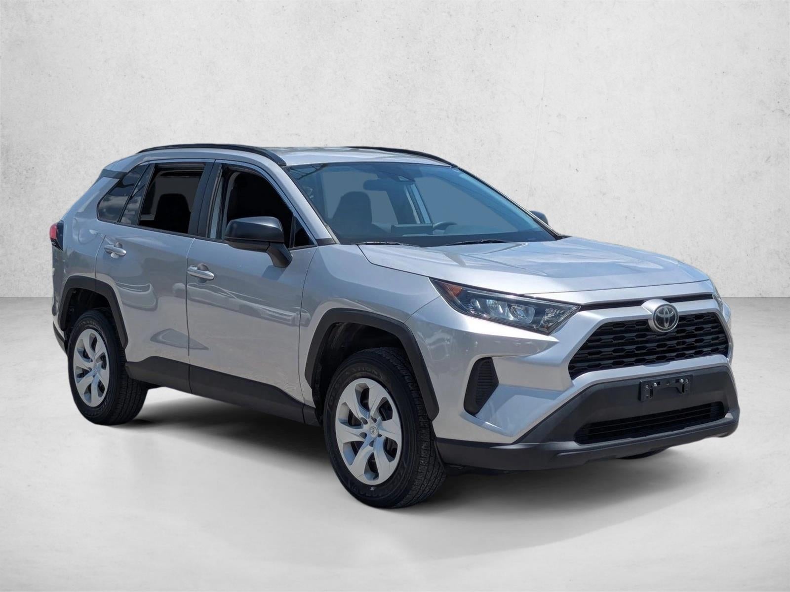 2020 Toyota RAV4 LE FWD (GS)