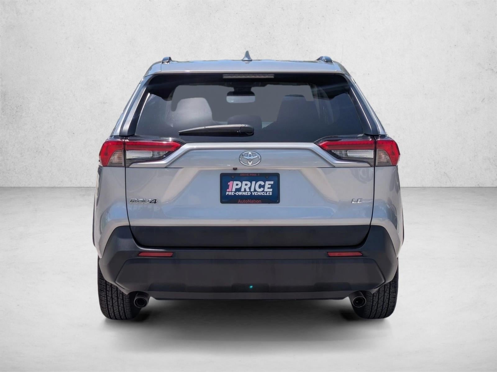 2020 Toyota RAV4 LE FWD (GS)