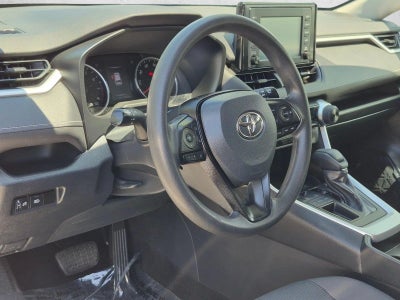 2019 Toyota RAV4 LE FWD (GS)