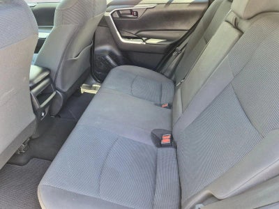 2019 Toyota RAV4 LE FWD (GS)