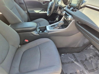2019 Toyota RAV4 LE FWD (GS)