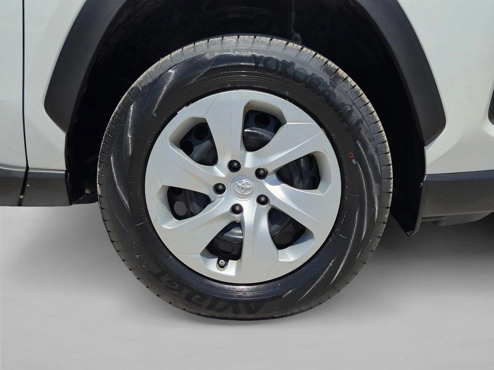 2019 Toyota RAV4 LE FWD (GS)