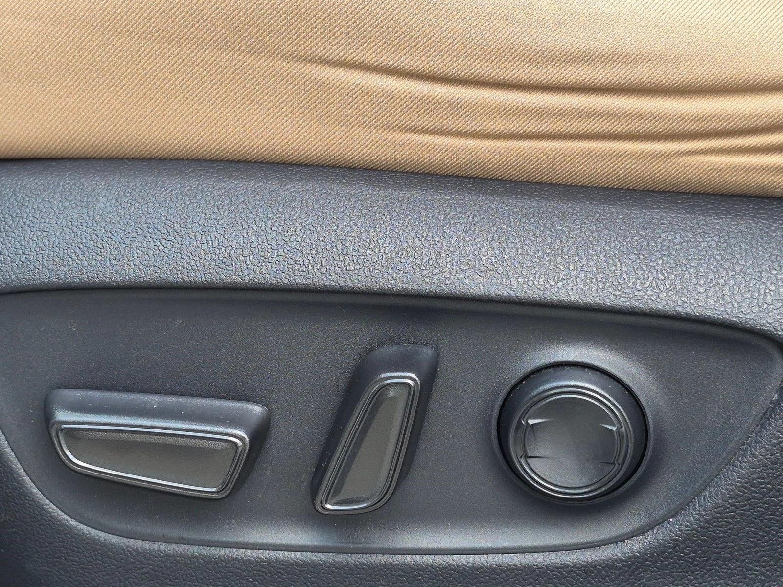2025 Toyota RAV4 XLE FWD (Natl)