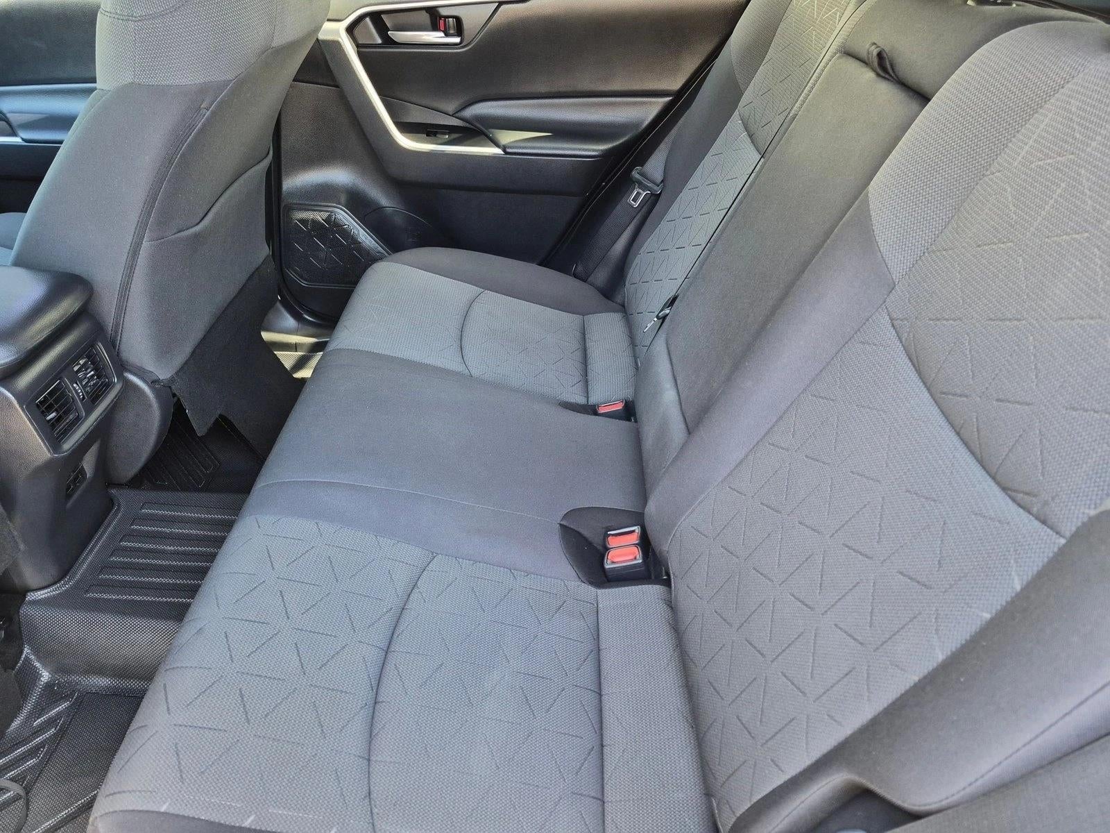 2021 Toyota RAV4 XLE FWD (GS)