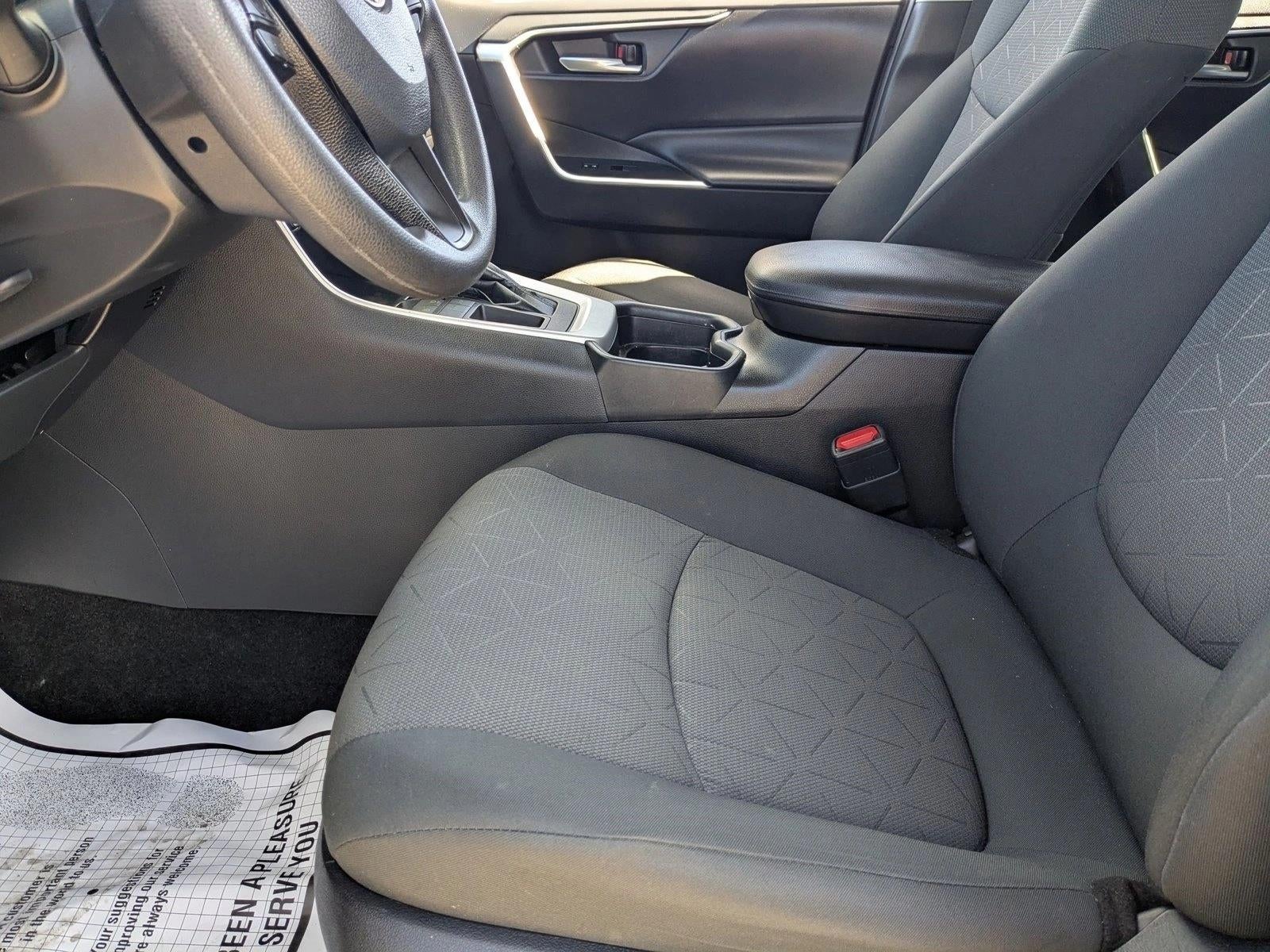 2021 Toyota RAV4 XLE FWD (GS)