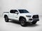 2022 Toyota Tacoma 2WD 2WD TRD Off Road Double Cab 5' Bed V6 AT (Natl)
