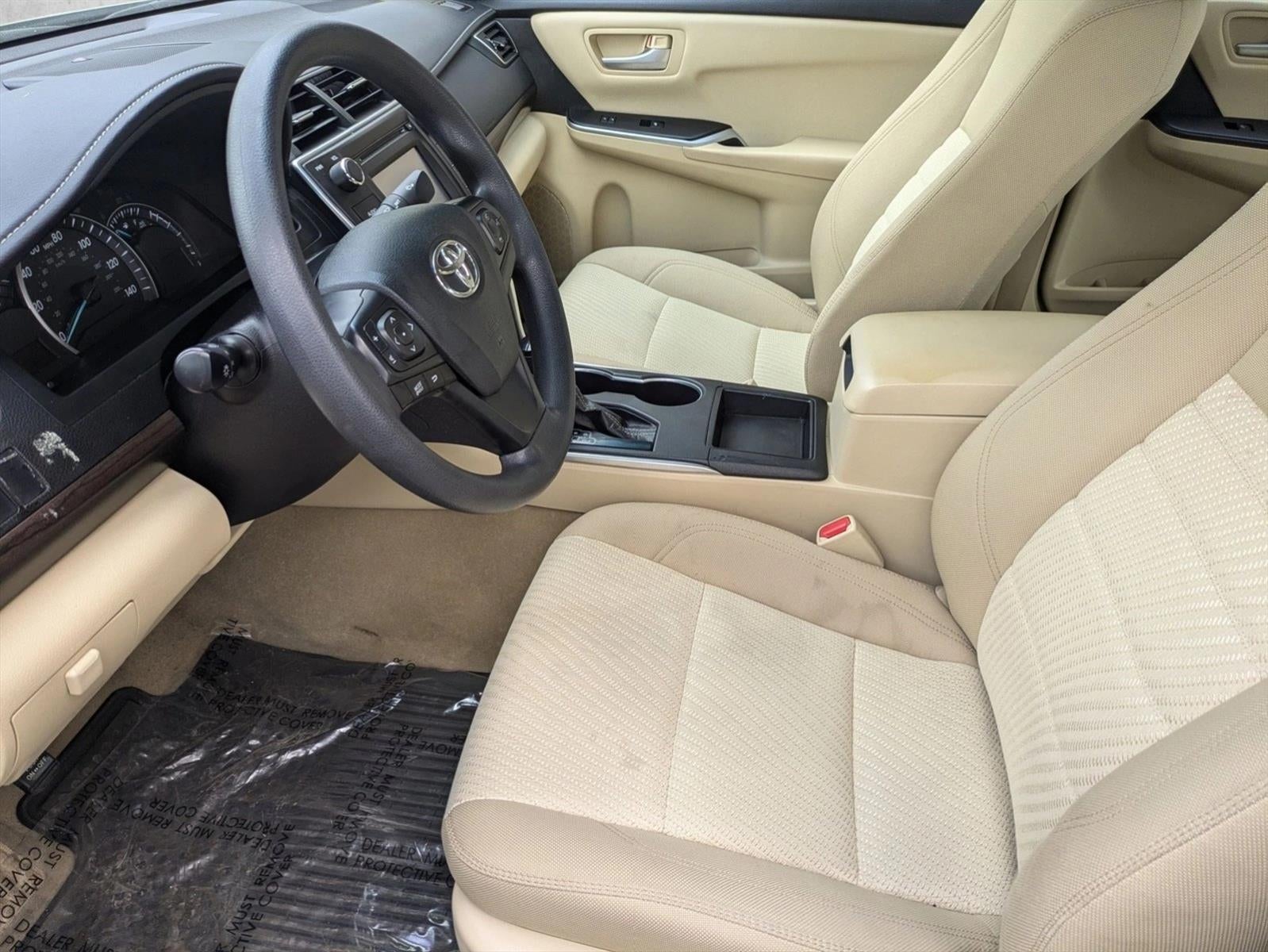 2015 Toyota Camry 4dr Sdn I4 Auto LE (Natl)