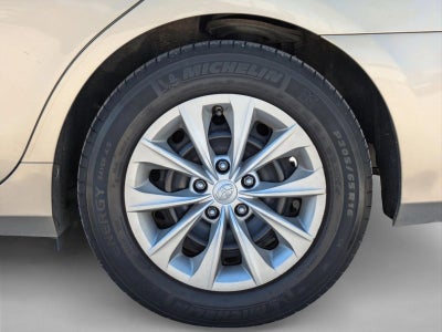 2015 Toyota Camry 4dr Sdn I4 Auto LE (Natl)