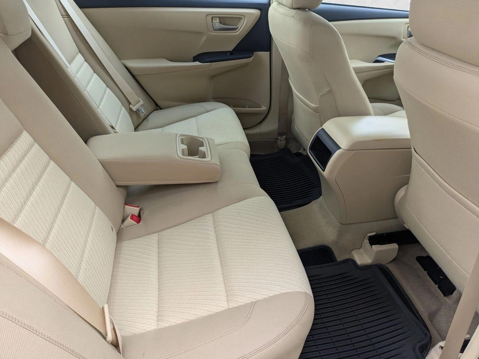 2015 Toyota Camry 4dr Sdn I4 Auto LE (Natl)