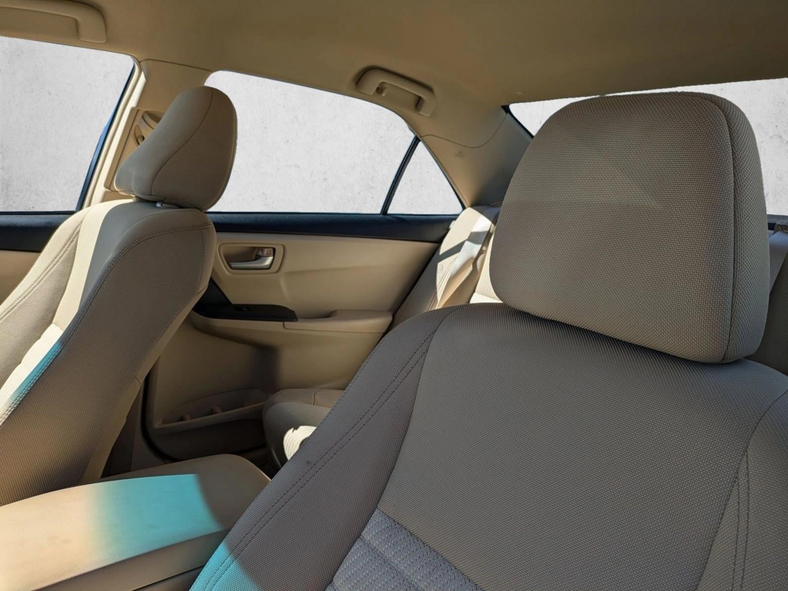 2015 Toyota Camry 4dr Sdn I4 Auto LE (Natl)