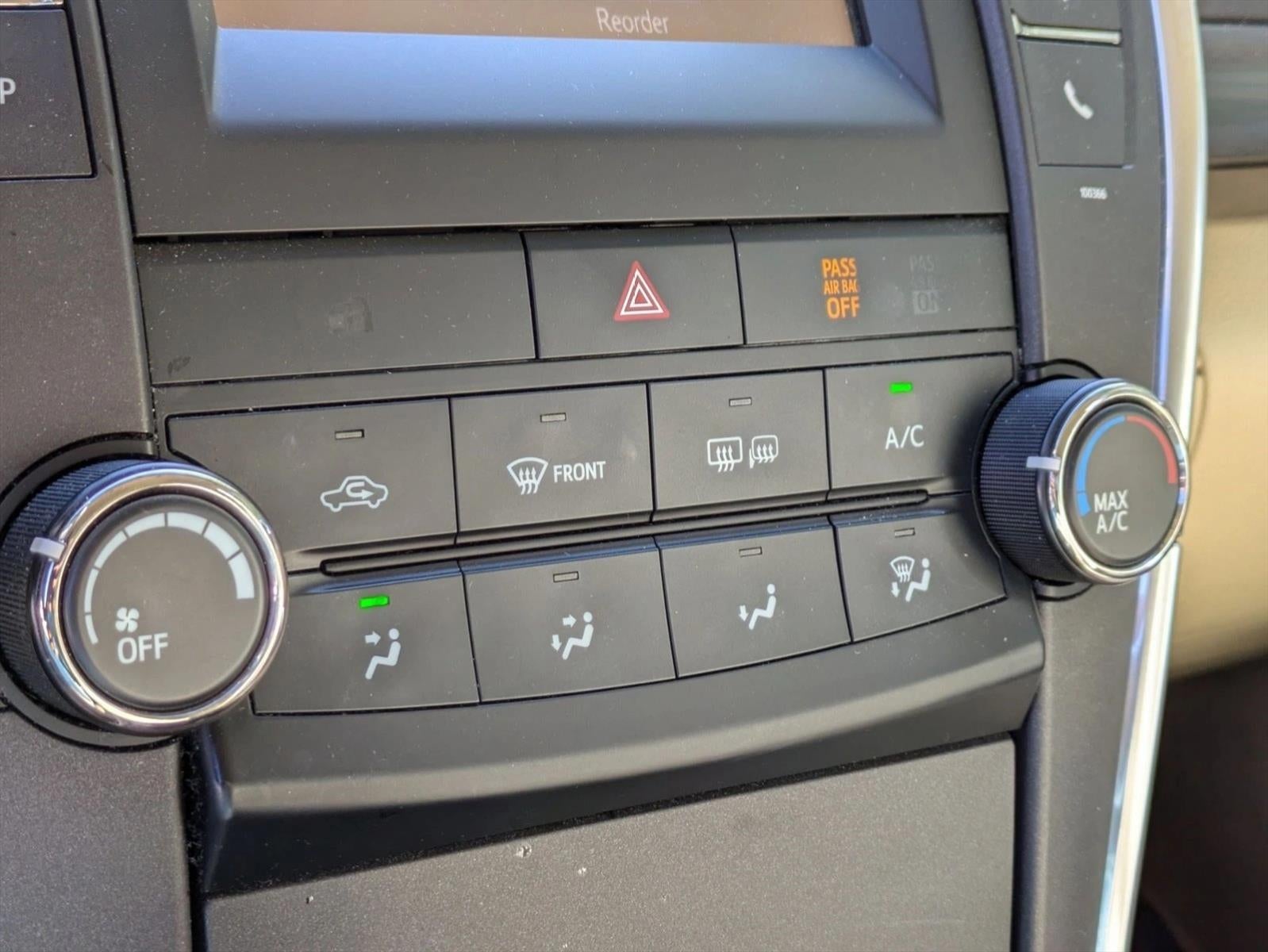 2015 Toyota Camry 4dr Sdn I4 Auto LE (Natl)