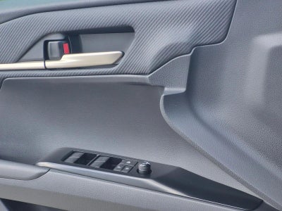 2025 Toyota Camry SE (Natl)
