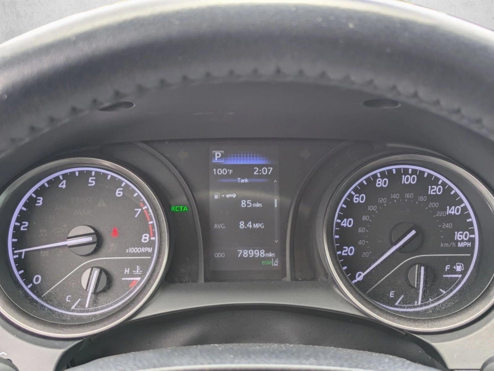 2022 Toyota Camry SE Auto (SE)