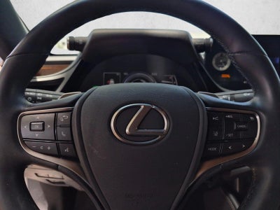 2022 Lexus ES 300h FWD