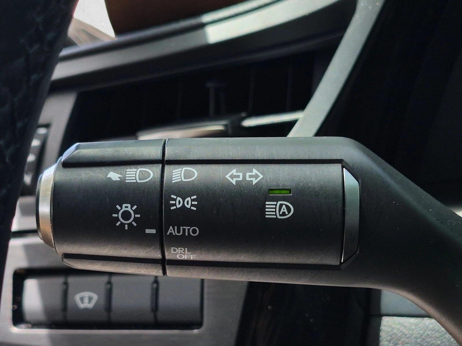 2022 Lexus ES 300h FWD