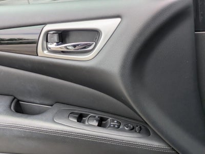 2019 Nissan Pathfinder FWD SV