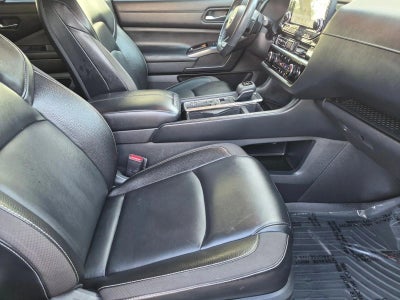 2023 Nissan Pathfinder SL 2WD
