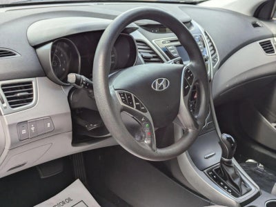 2016 Hyundai ELANTRA 4dr Sdn Auto SE