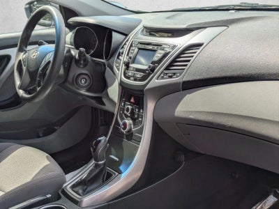 2016 Hyundai ELANTRA 4dr Sdn Auto SE