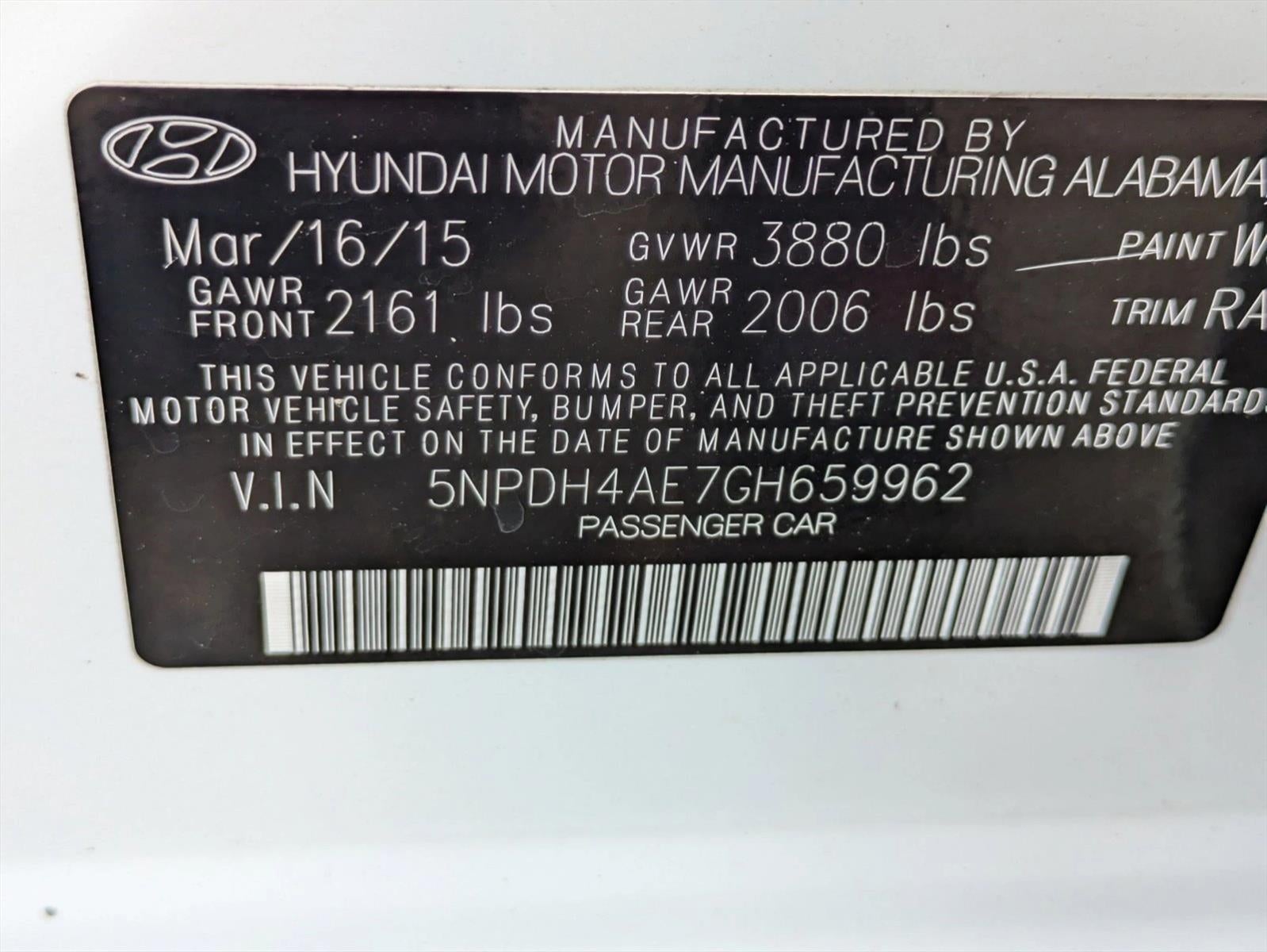 2016 Hyundai ELANTRA 4dr Sdn Auto SE