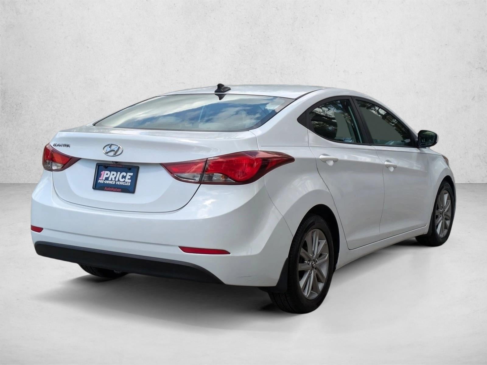 2016 Hyundai ELANTRA 4dr Sdn Auto SE